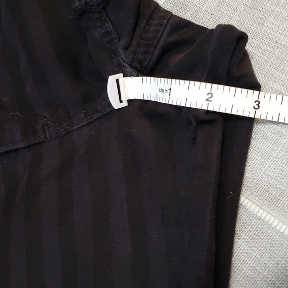 LEVI'S Striped Shorts, Size 27 - Picture 7 of 15